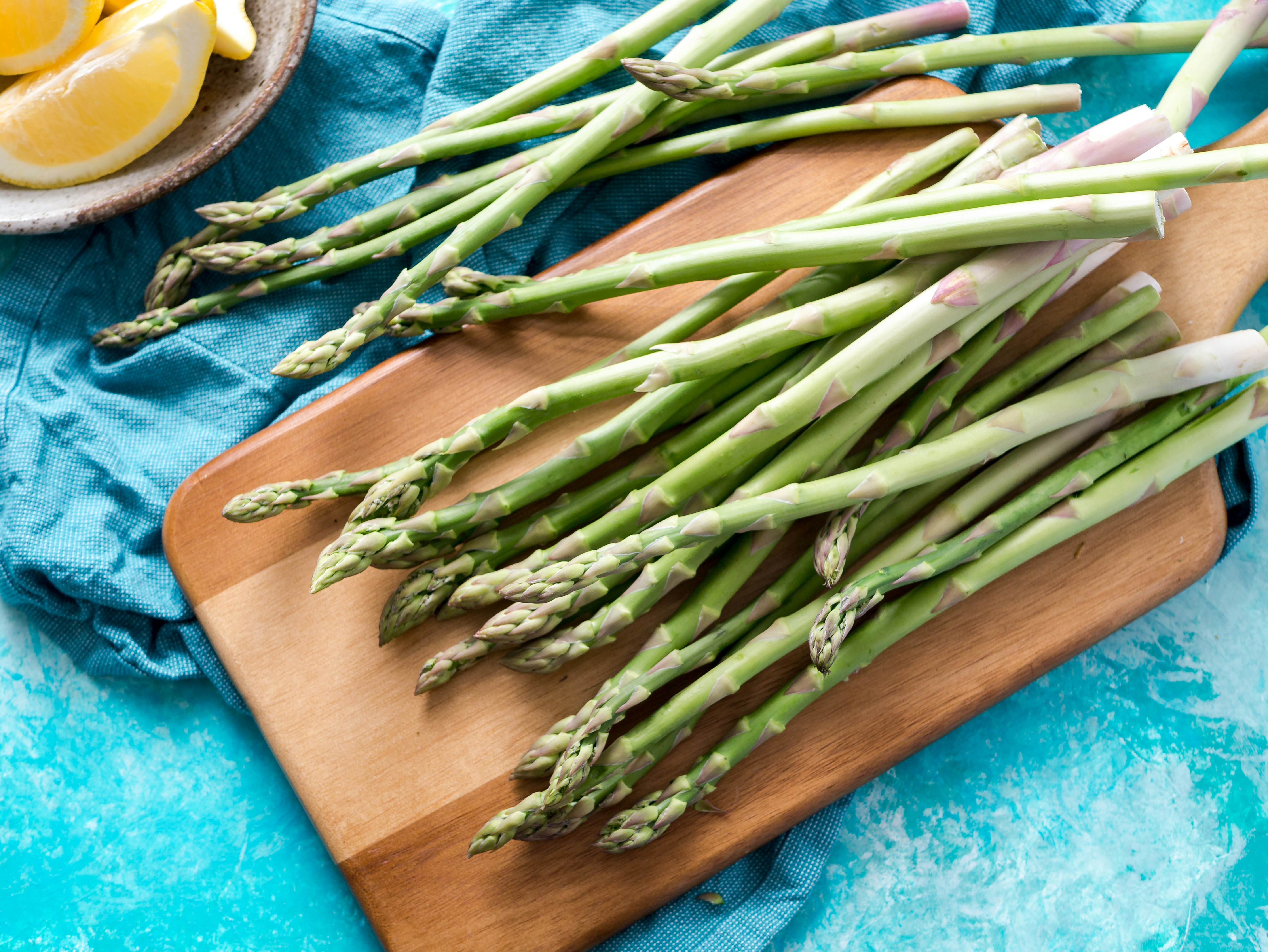 raw asparagus for dogs